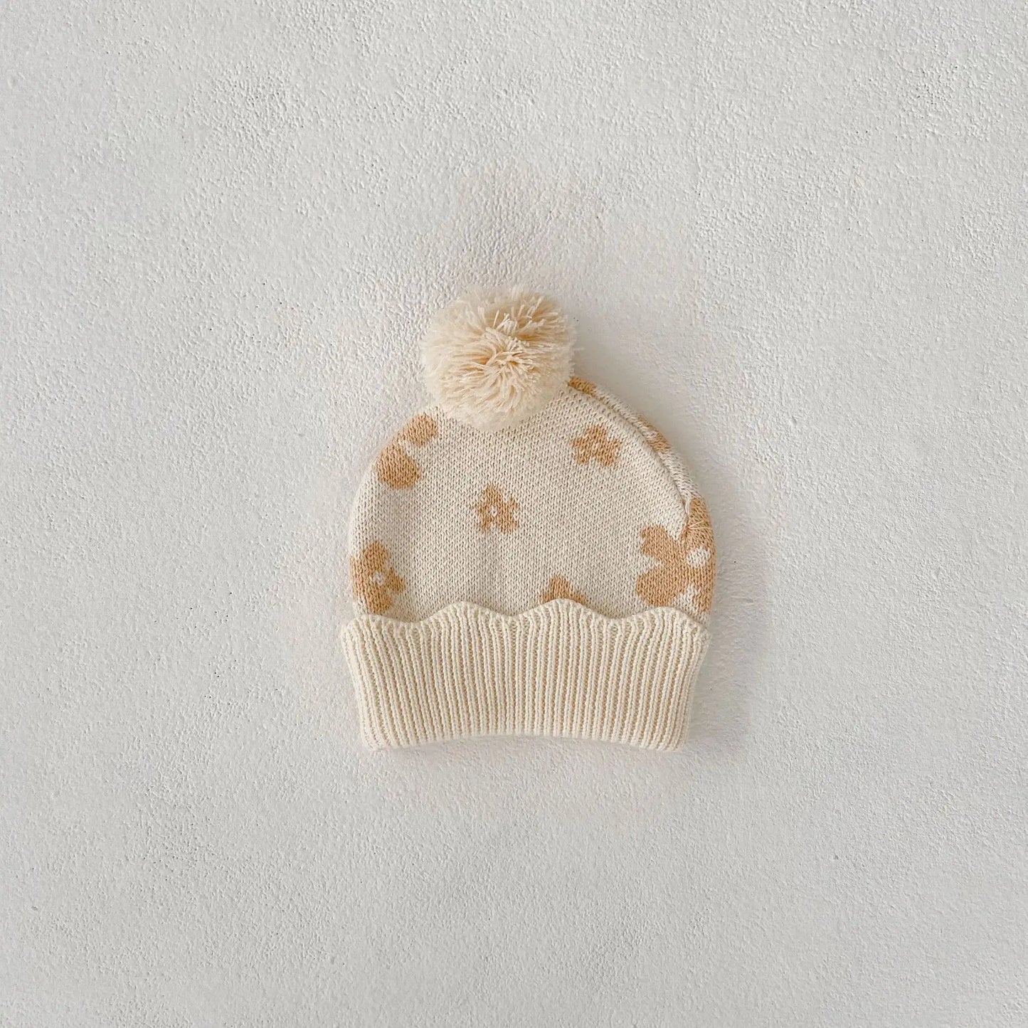 Flower knit Pom Pom hat